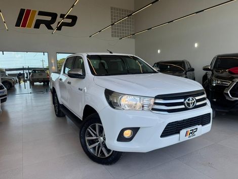 Toyota Hilux CD 4x4 2.8 Diesel Mec.