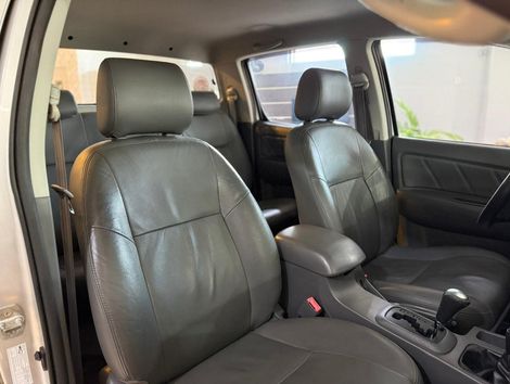 Toyota Hilux CD SRV D4-D 4x4 3.0 TDI Diesel Aut