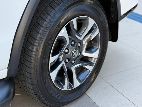 Toyota Hilux SW4 SRX Plat. 4x4 2.8 TB Die. Aut.