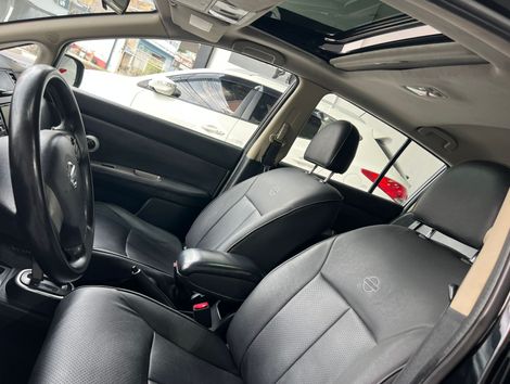 Nissan TIIDA SL 1.8/1.8 Flex 16V Aut.