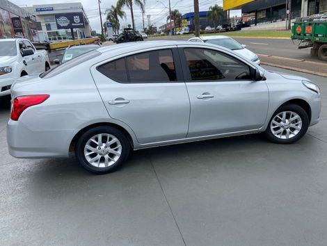 Nissan VERSA SV 1.6 16V FlexStart 4p Aut.