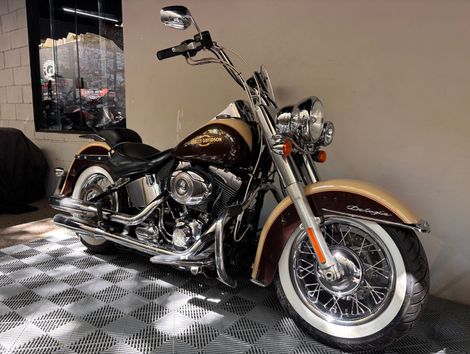 Harley SOFTAIL DELUXE  FLSTN