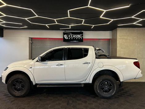 Mitsubishi L200 Triton HPE 3.2 CD TB Int.Diesel Aut