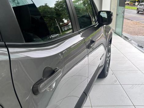 Jeep Renegade Limited 1.8 4x2 Flex 16V Aut.