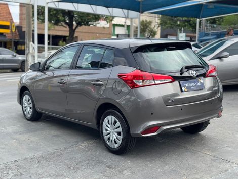 Toyota YARIS XL Live 1.3 Flex 16V 5p Aut.