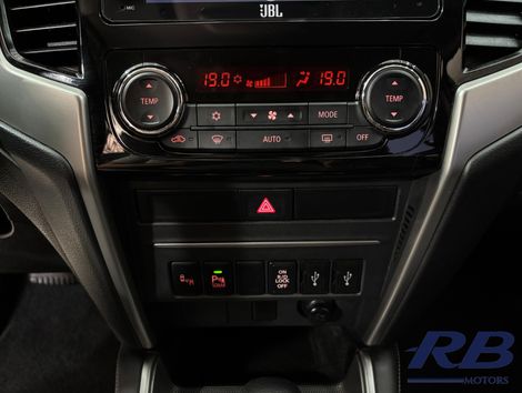 Mitsubishi L200 Triton Sport HPE-S 2.4 CD Dies. Aut