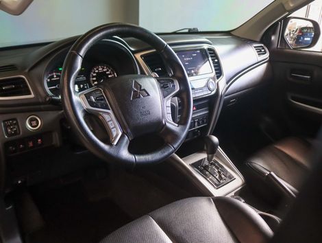 Mitsubishi L200 Triton Sport HPE-S 2.4 CD Dies. Aut