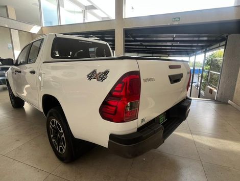 Toyota Hilux CD 4x4 2.8 Diesel Mec.