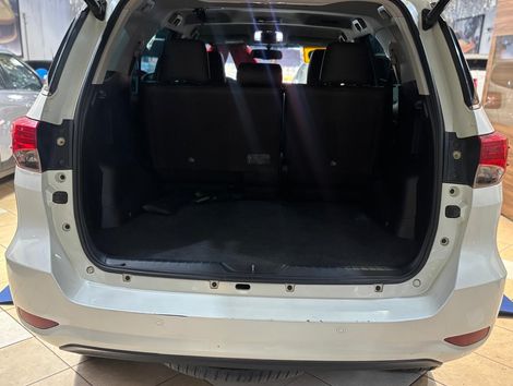 Toyota Hilux SW4 SRX 4x4 2.8 TDI 16V Dies. Aut.