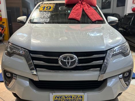 Toyota Hilux SW4 SRX 4x4 2.8 TDI 16V Dies. Aut.