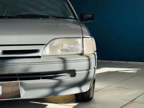 Ford Escort GL 1.6i / 1.6