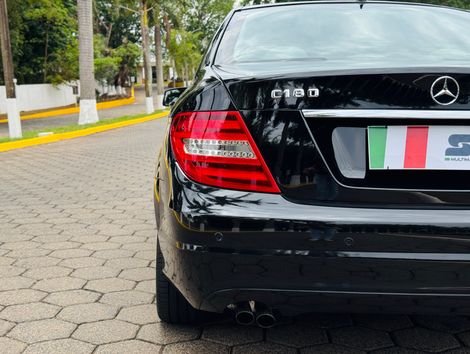 Mercedes C-180 CGI Classic 1.8 16V 156cv Aut.