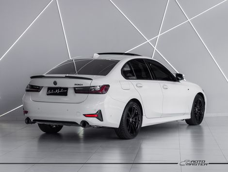 BMW 330i Sport 2.0 TB 16V 4p