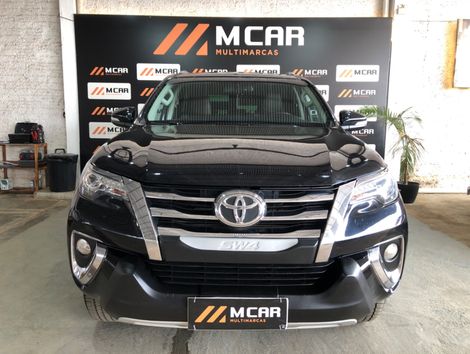 Toyota Hilux SW4 SRX 4x4 2.8 TDI 16V Dies. Aut.