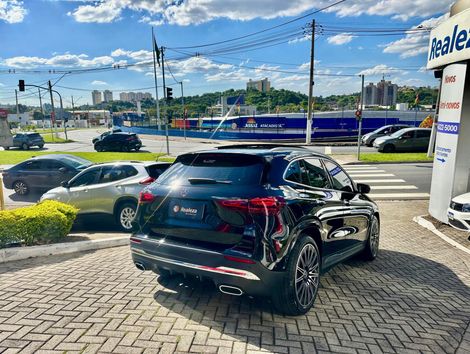 Mercedes GLA 200 AMG Line 1.3 16V TB Aut.(Híb.)