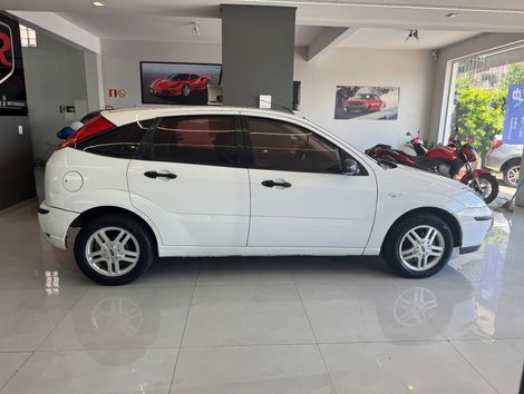 Ford Focus 1.6 S/SE/SE Plus Flex 8V/16V  5p