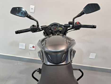 BAJAJ DOMINAR 160