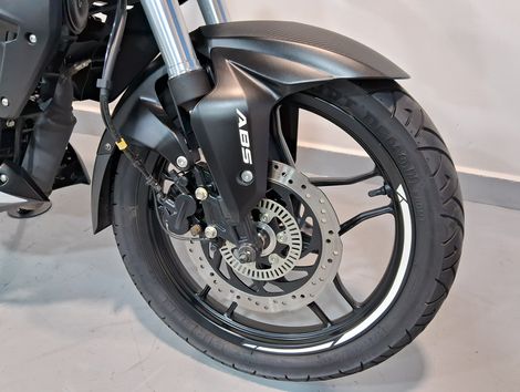 BAJAJ DOMINAR 160