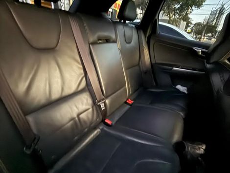 Volvo XC 60 T-5 R-DESIGN 2.0 FWD 5p