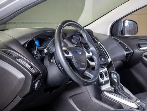 Ford Focus 2.0 16V/SE/SE Plus Flex 5p Aut.