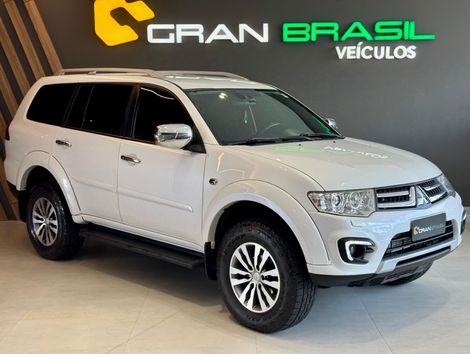 Mitsubishi Pajero HPE 3.2 4x4 T.I. Dies. 5p Aut.