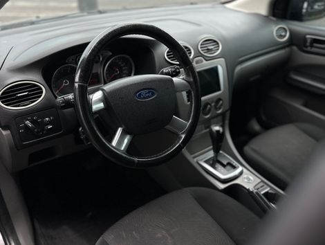 Ford Focus Sedan 2.0 16V/2.0 16V Flex 4p Aut.