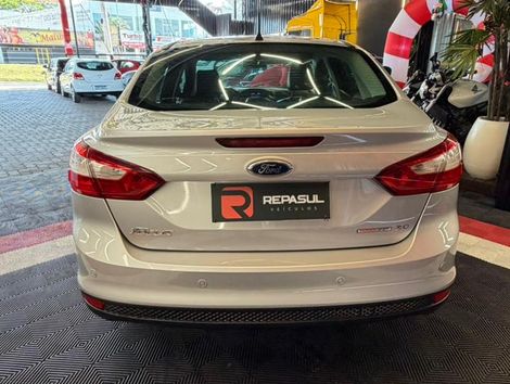 Ford Focus Sedan 2.0 16V/2.0 16V Flex 4p Aut.