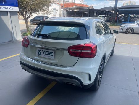 Mercedes GLA 250 Vision 2.0 TB 16V 211cv Aut.