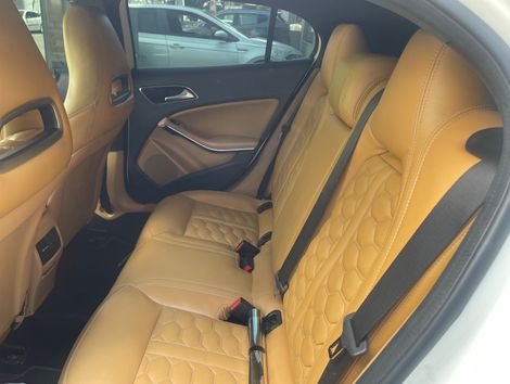 Mercedes GLA 250 Vision 2.0 TB 16V 211cv Aut.