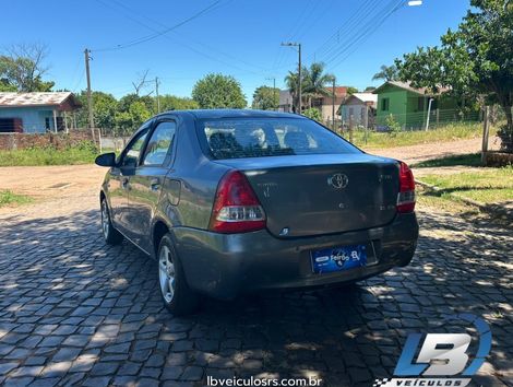 Toyota ETIOS XS  1.3 Flex 16V 5p Mec.