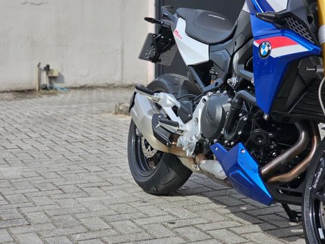 BMW F 900 R Sport Plus