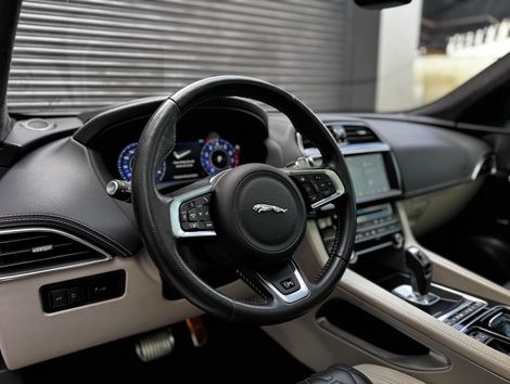 Jaguar F-PACE SVR Supercharged 5.0 V8