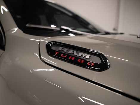 RAM RAMPAGE REBEL HURR.4 2.0 TB CD 4X4 Aut.