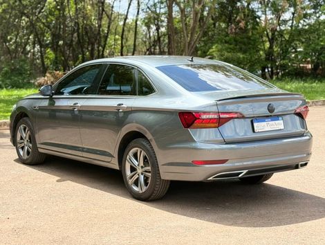 VolksWagen JETTA R-Line 250 TSI 1.4 Flex 16V Aut.