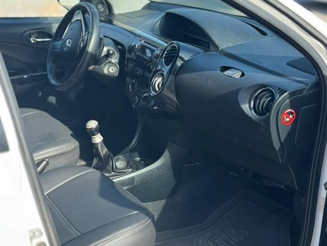 Toyota ETIOS CROSS 1.5 Flex 16V 5p Mec.