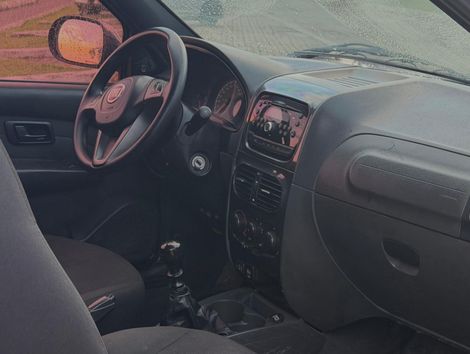 Fiat Strada Freedom 1.4 Flex 8V CS
