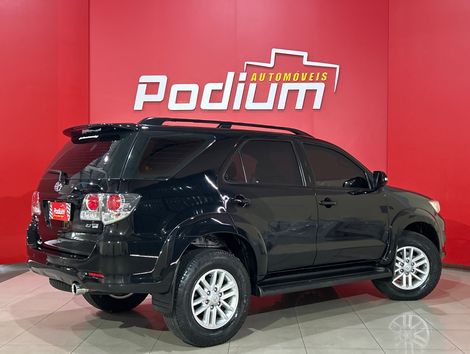 Toyota Hilux SW4 SR 4x2 2.7/ 2.7 Flex 16V Aut.