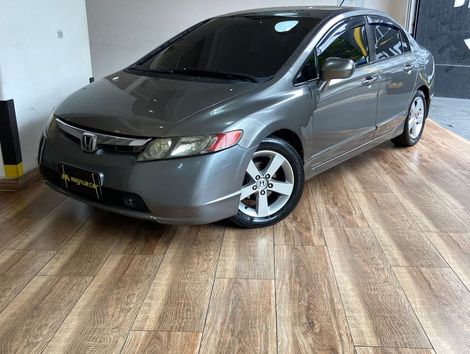 Honda Civic Sedan LXS 1.8/1.8 Flex 16V Aut. 4p