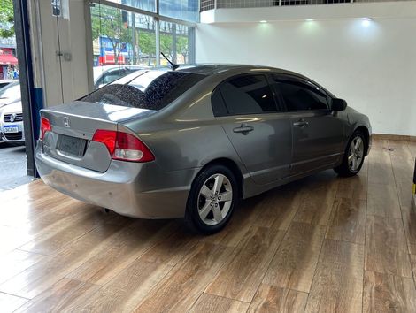 Honda Civic Sedan LXS 1.8/1.8 Flex 16V Aut. 4p