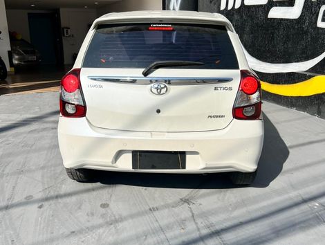 Toyota ETIOS PLATINUM 1.5 Flex 16V 4p Aut.