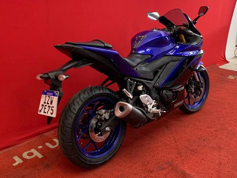 YAMAHA YZF R-3 321/ABS
