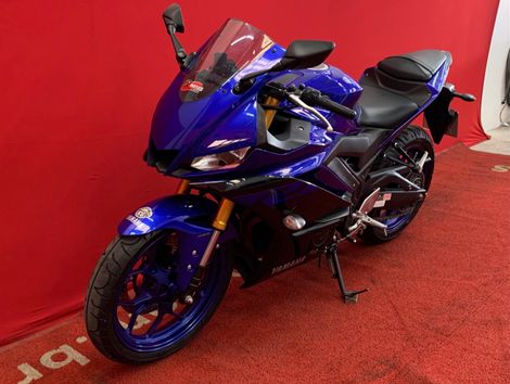 YAMAHA YZF R-3 321/ABS
