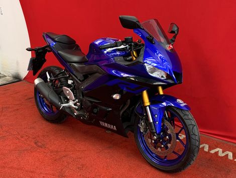 YAMAHA YZF R-3 321/ABS