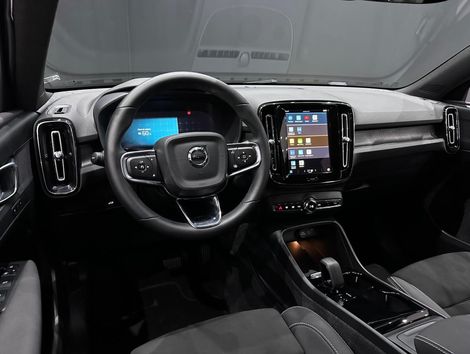 Volvo XC 40 Recharge Plus (Elétrico)