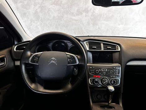 Citroën C4 LOUNGE Tendance 2.0 Flex 4p Aut.