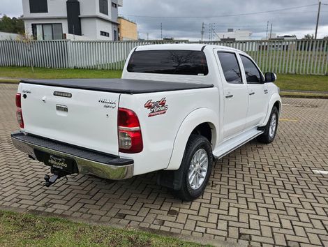 Toyota Hilux CD SRV 4x4 2.7 Flex 16V Aut.