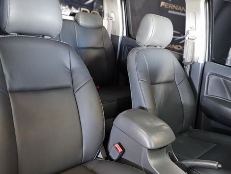 Toyota Hilux CD SRV 4x4 2.7 Flex 16V Aut.