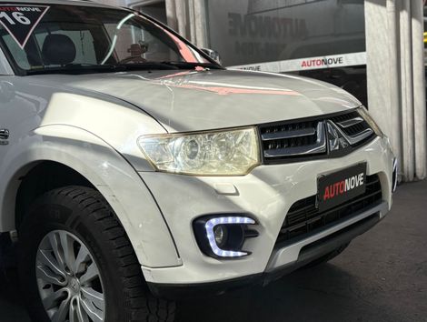 Mitsubishi Pajero HPE-S 3.2 4x4 T.I.Diesel 5p Aut.