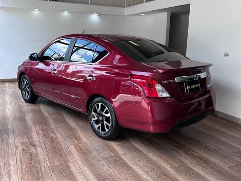 Nissan VERSA UNIQUE 1.6 16V FlexStart 4p Aut.