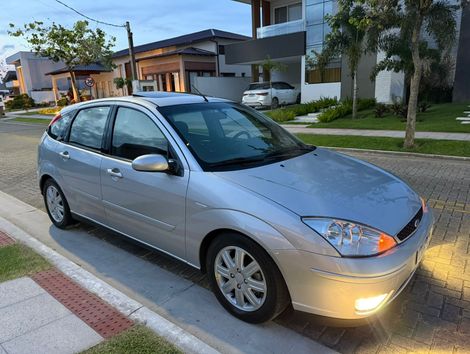 Ford Focus Ghia/ XR 2.0 /Ghia 2.0 16V Flex 5p